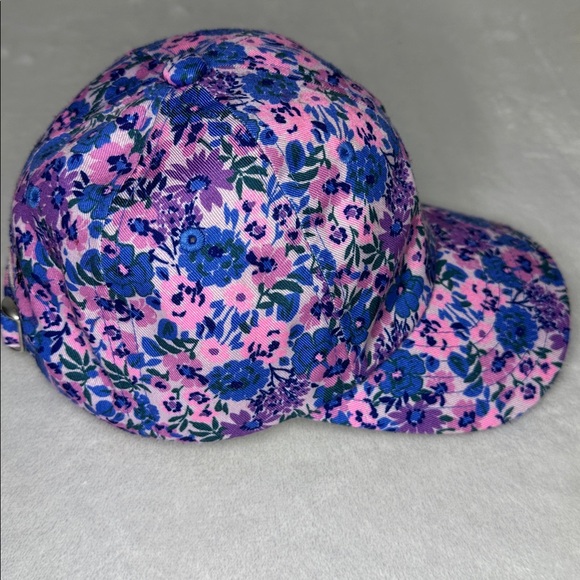 Vineyard Vines Floral Kids Adjustable Cap with Whale Logo - Picture 4 of 6